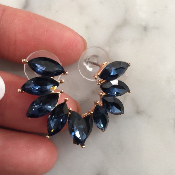 Jewelry - ☀️LAST PAIR☀️ Rhinestone Curve Drip Earrings